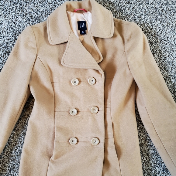 Coat - Picture 1 of 4
